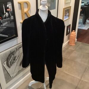 Faux FuR jacket JET BLACK VINTAGE EVENING WEAR.  SEE MEASUREMENTS